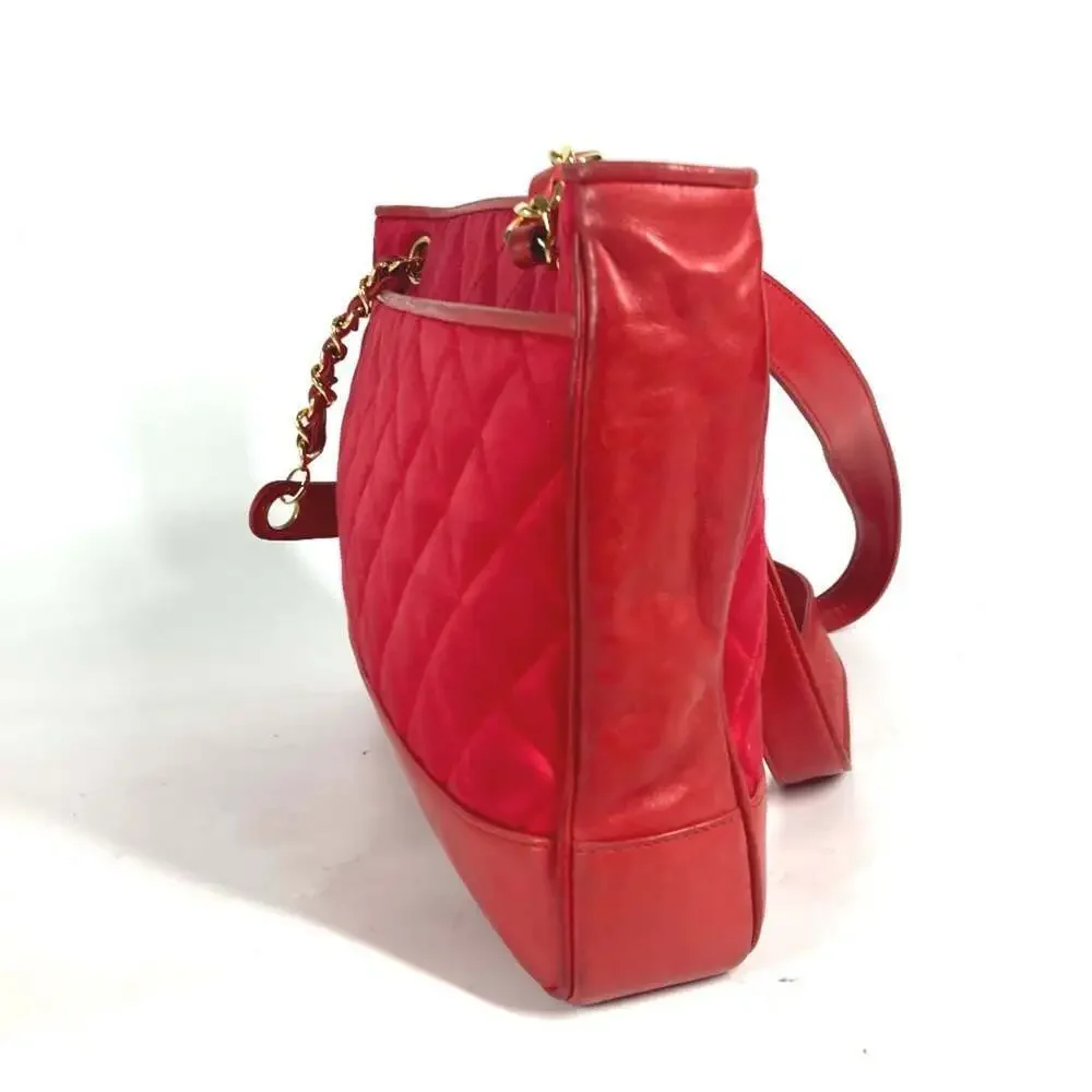CHANEL Vintage Red Leather Shoulder Bag